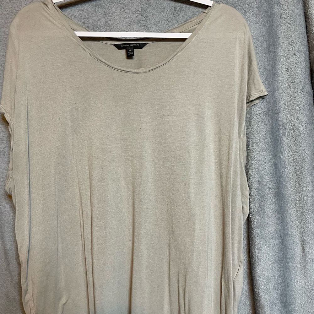 Banana Republic Women's Beige Short Sleeve Top